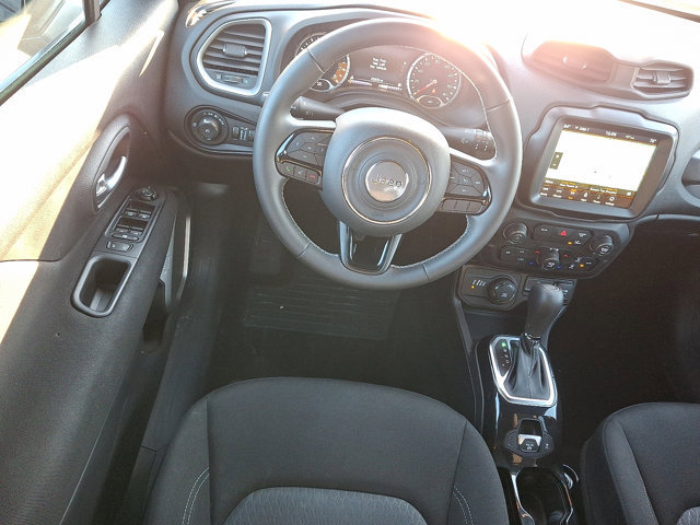 Used 2021 Jeep Renegade Latitude image 11