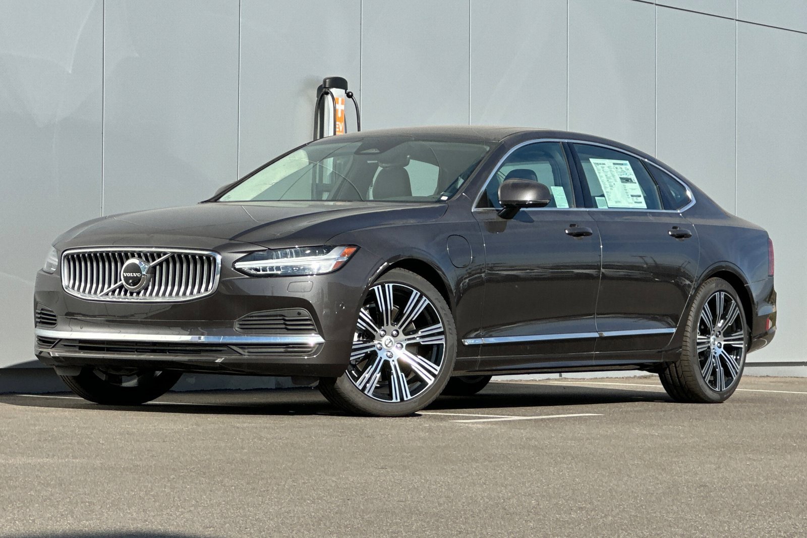 New 2024 Volvo S90 T8 Ultimate