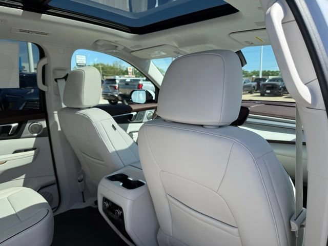 New 2026 Buick Enclave Avenir w/ Super Cruise Package AWD/4WD image 48
