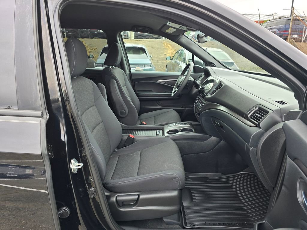 Used 2021 Honda Passport Sport image 11