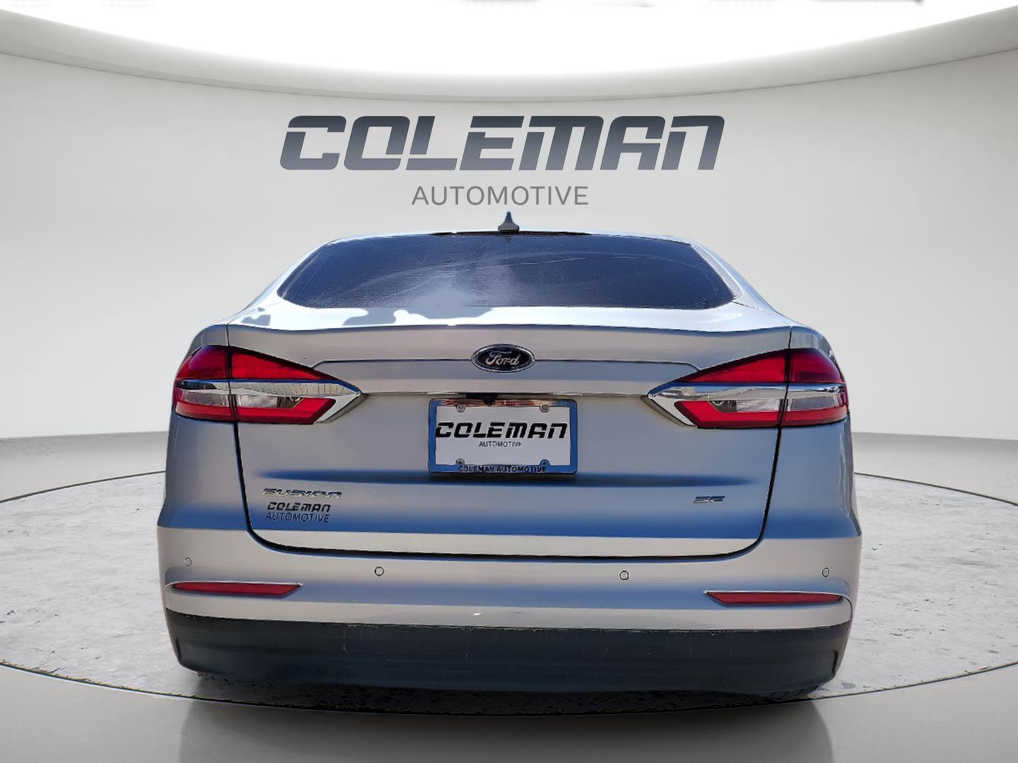 Used 2019 Ford Fusion SE FWD image 3