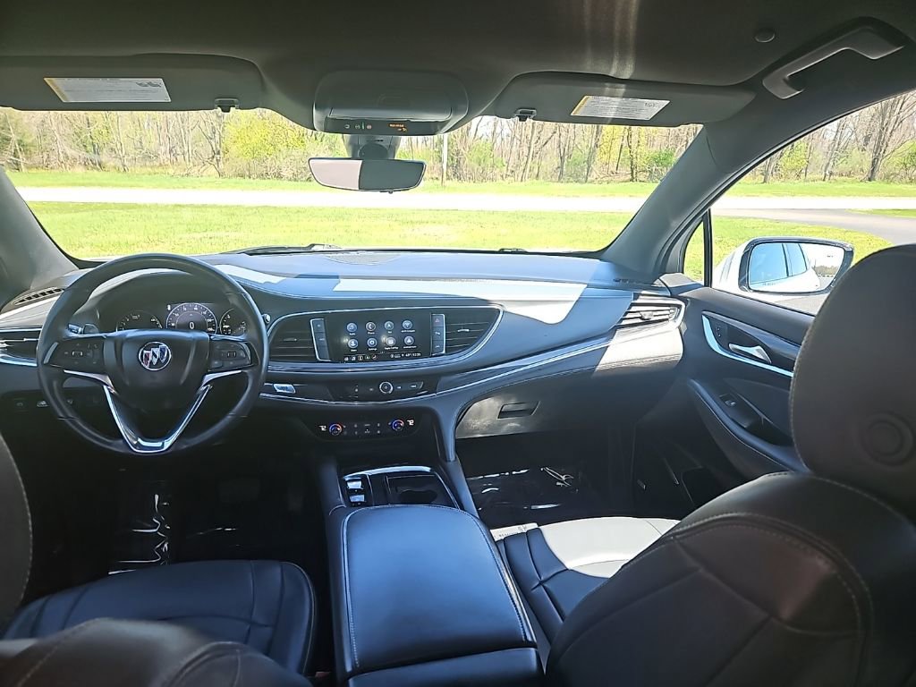 Used 2024 Buick Enclave Premium AWD/4WD image 23