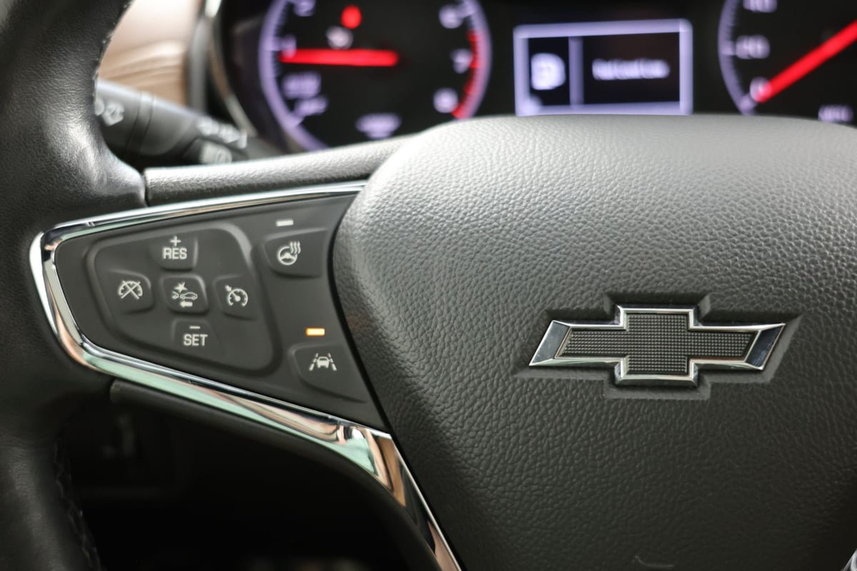 Used 2019 Chevrolet Cruze Premier w/ Sun And Sound Package FWD image 27