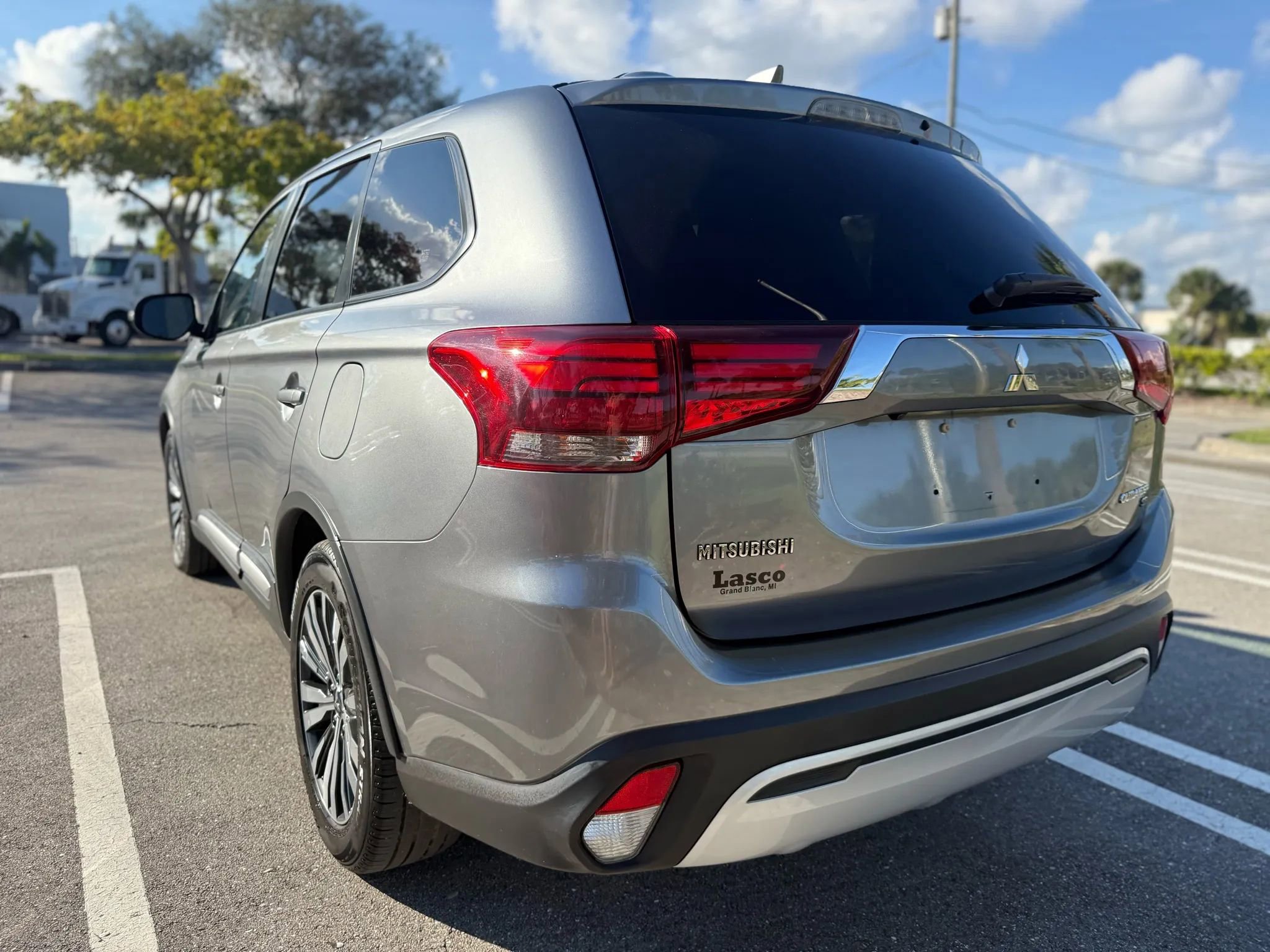 Used 2019 Mitsubishi Outlander SEL FWD image 8