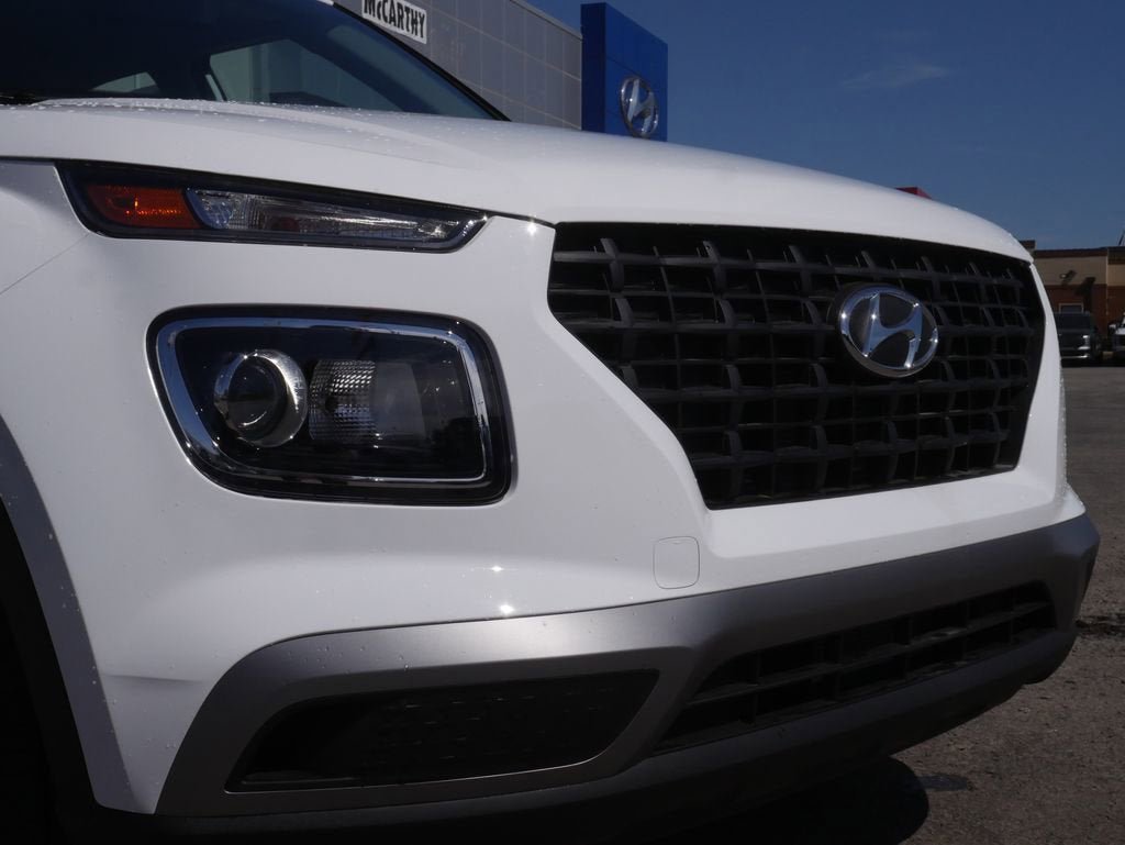 New 2026 Hyundai Venue SE FWD image 2