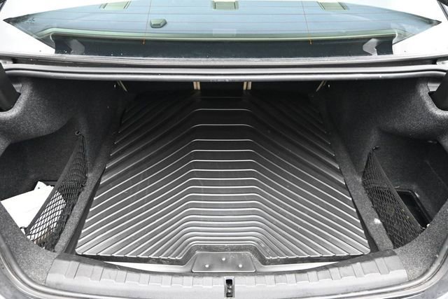 Used 2019 BMW 330i Sedan RWD image 18