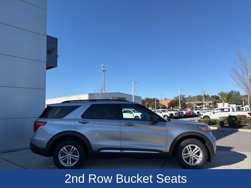 Used 2023 Ford Explorer XLT w/ Equipment Group 202A image 3