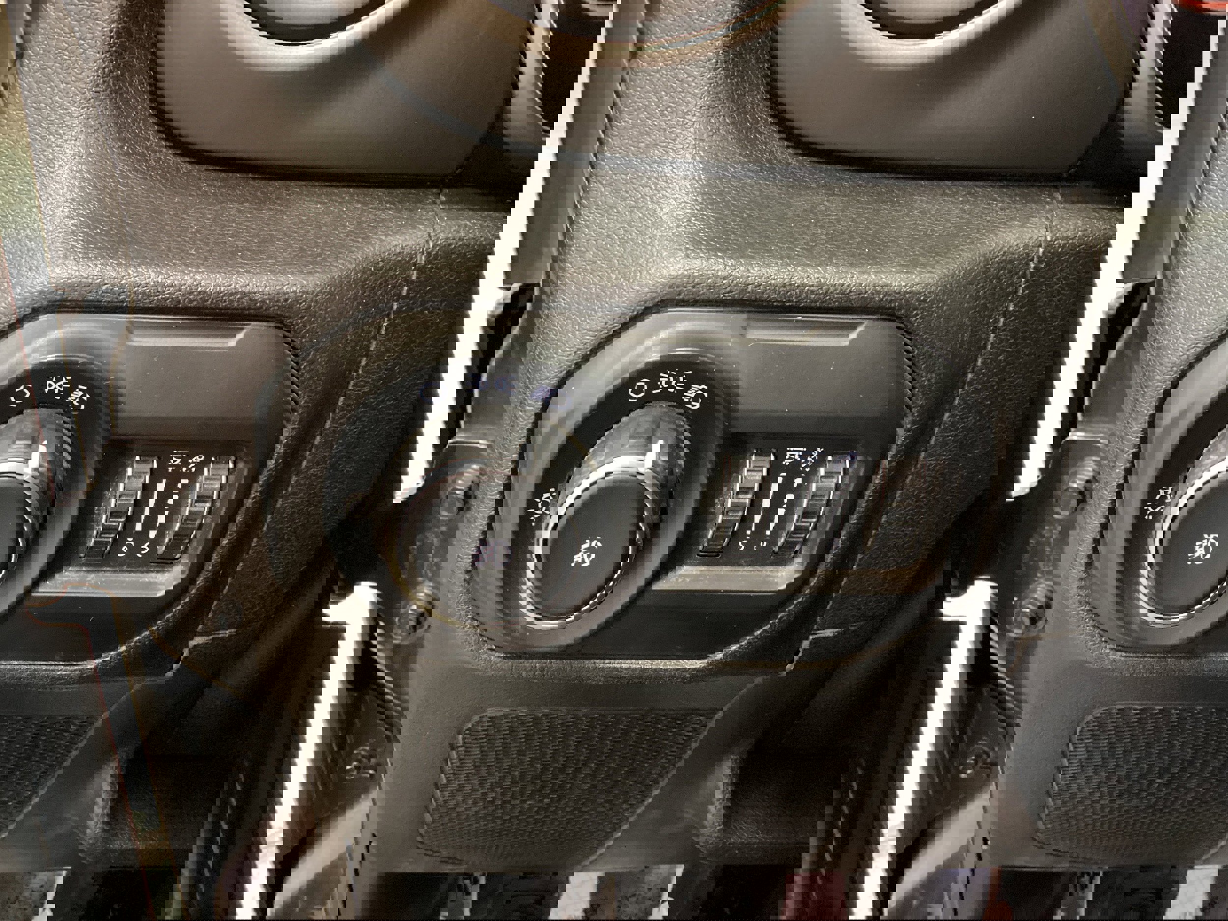 Used 2018 Jeep Wrangler Sport image 15