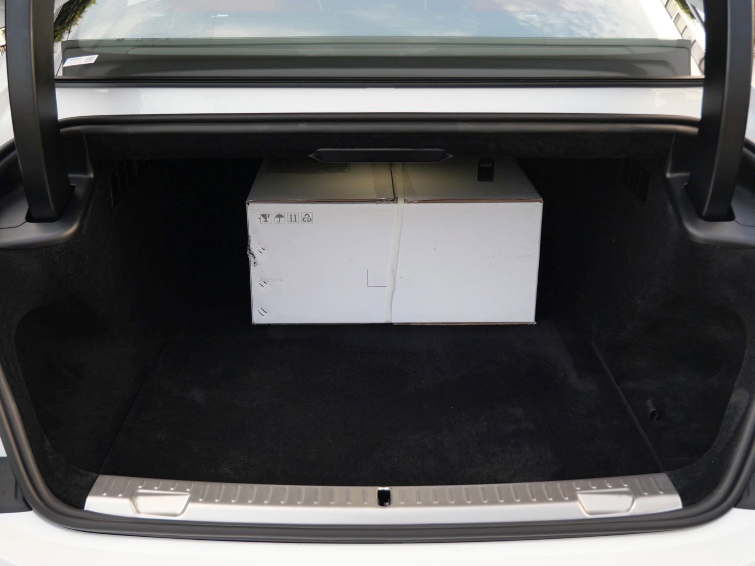 Certified 2024 Rolls-Royce Spectre image 30