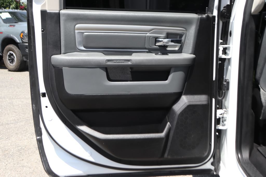 Used 2018 RAM 2500 SLT AWD/4WD image 34