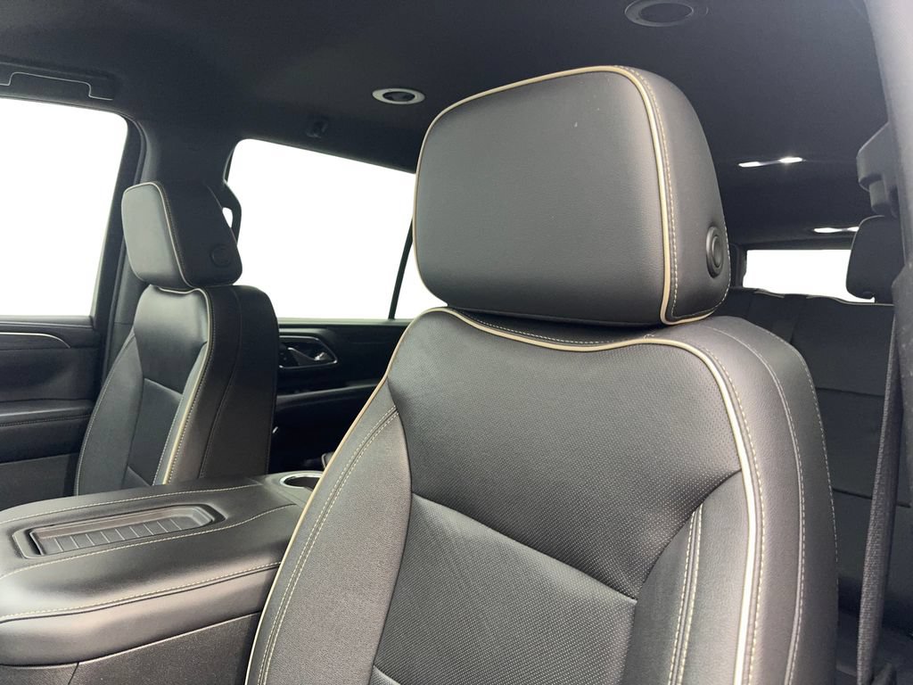 Used 2024 GMC Yukon SLT RWD image 28
