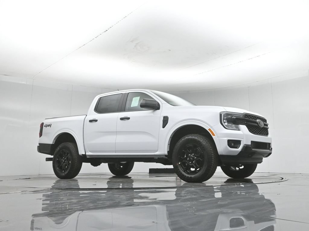 New 2026 Ford Ranger XLT w/ Black Appearance Package AWD/4WD image 3