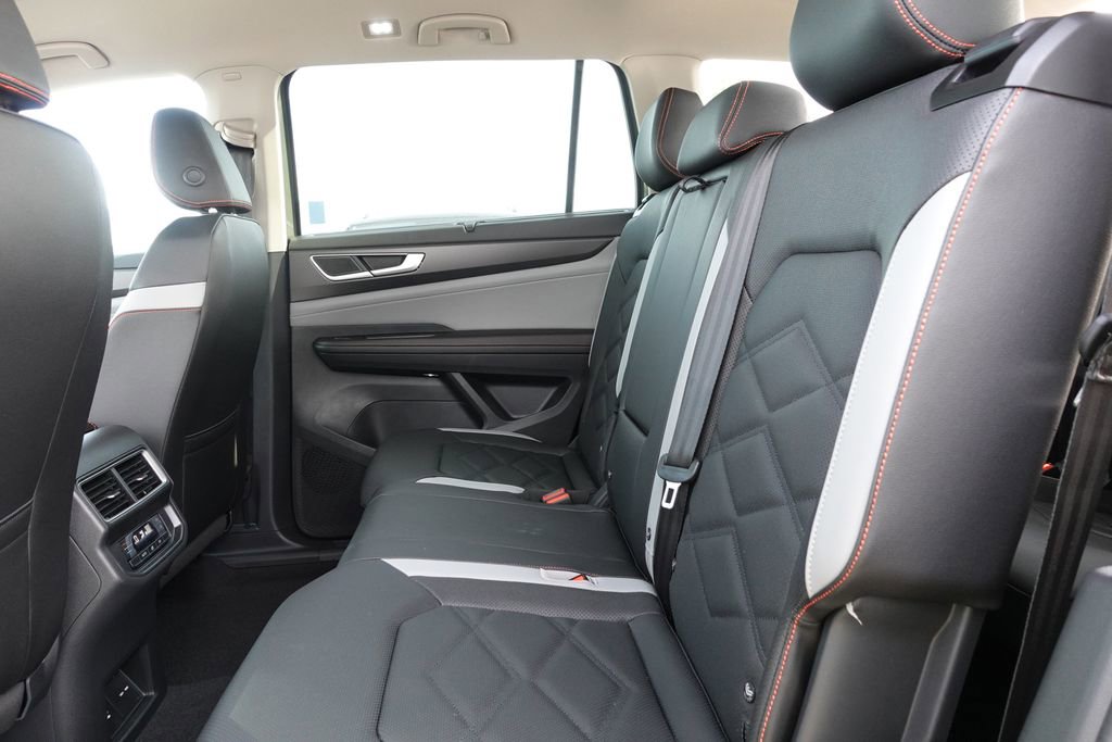New 2026 Volkswagen Atlas Peak Edition image 28