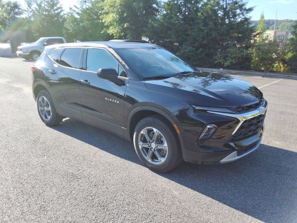 New 2026 Chevrolet Blazer LT FWD image 3
