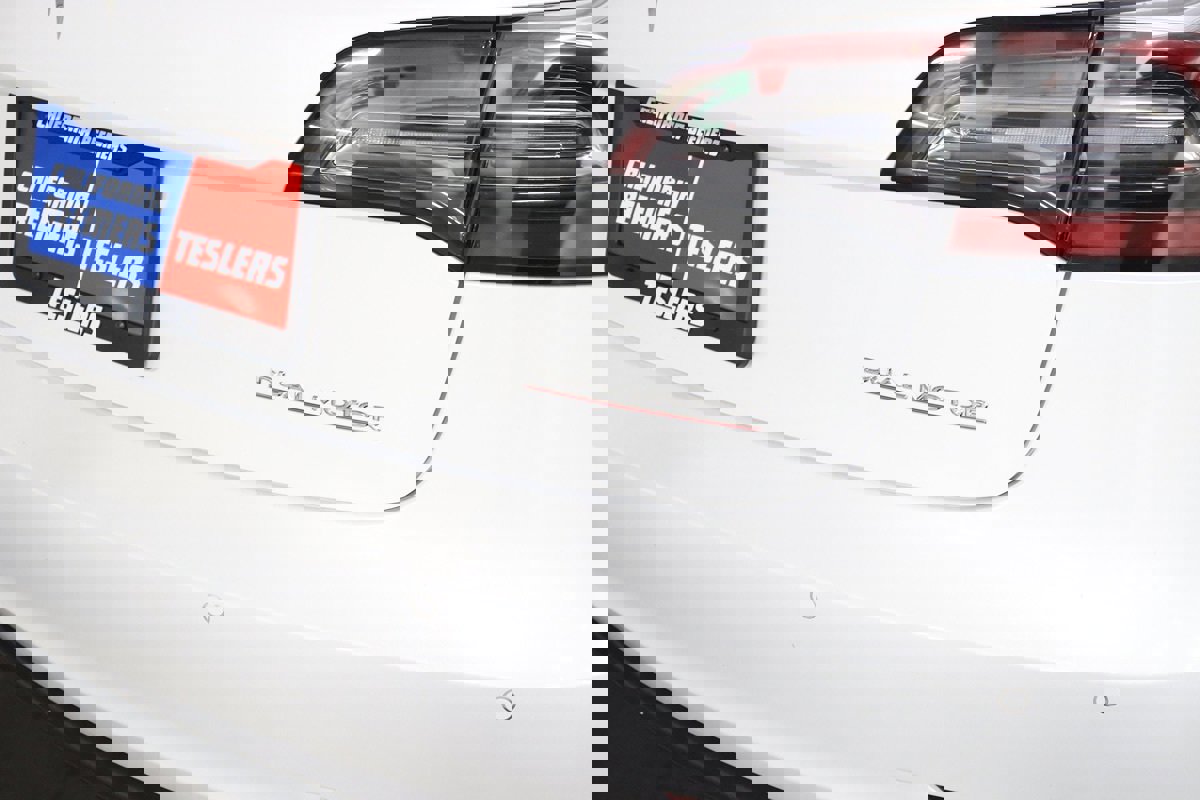 Used 2020 Tesla Model 3 Performance image 4