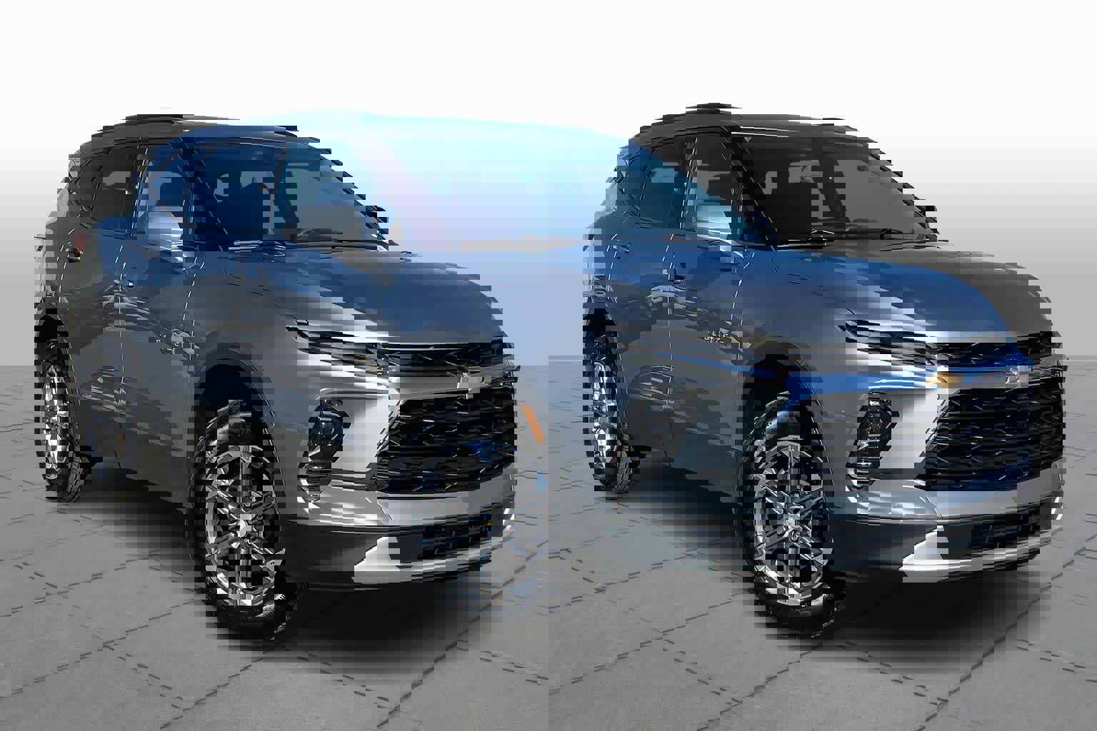 Used 2024 Chevrolet Blazer LT w/ Convenience Package image 2