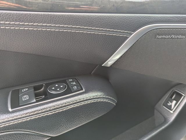 Used 2016 Mercedes-Benz SL 550 image 18