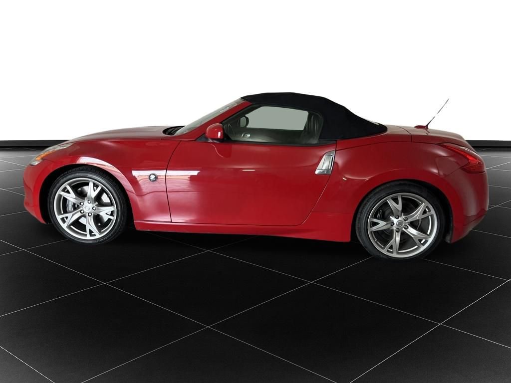 Used 2010 Nissan 370Z Touring w/ Sport Pkg video 2