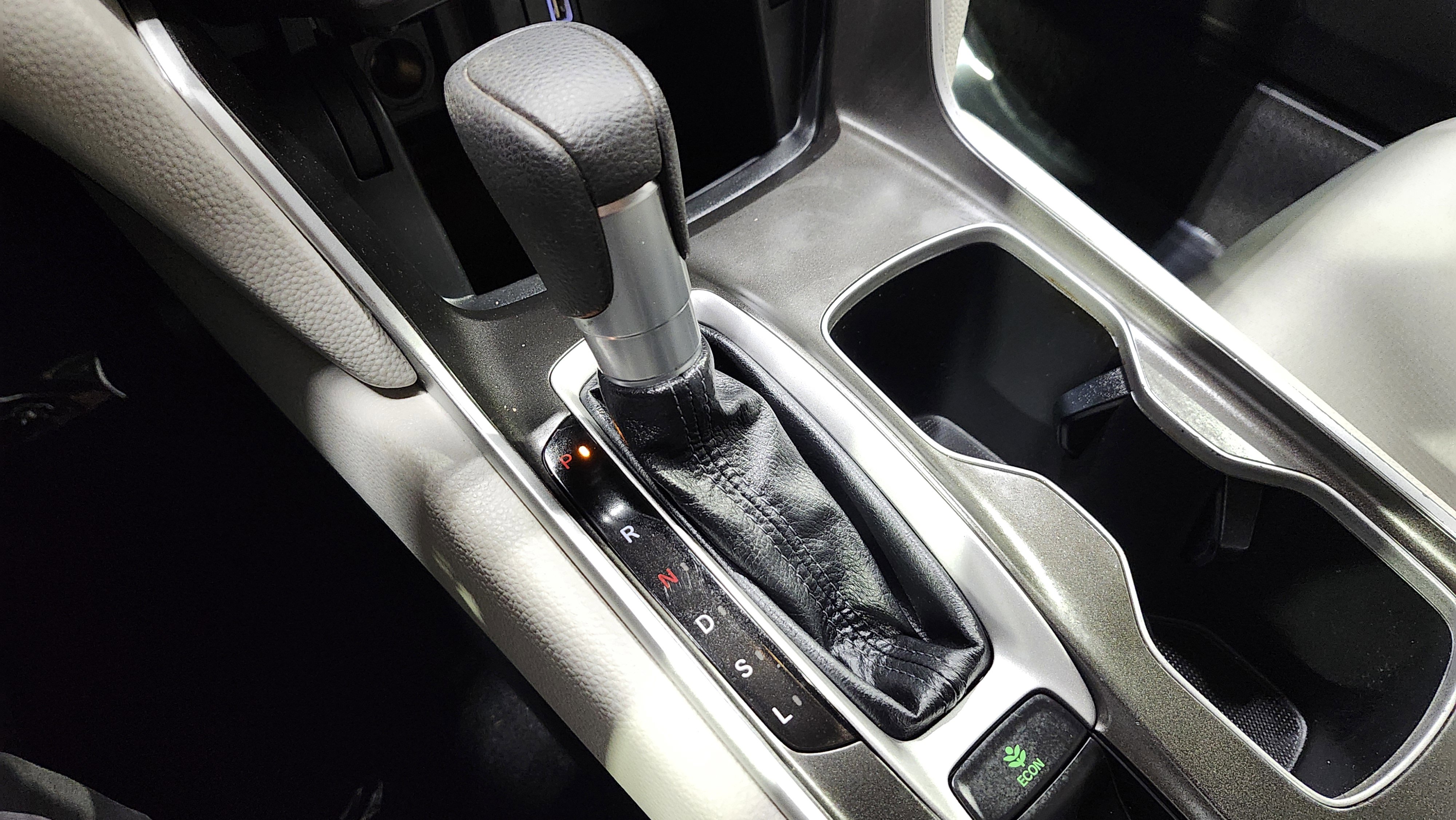 Used 2018 Honda Accord LX image 29