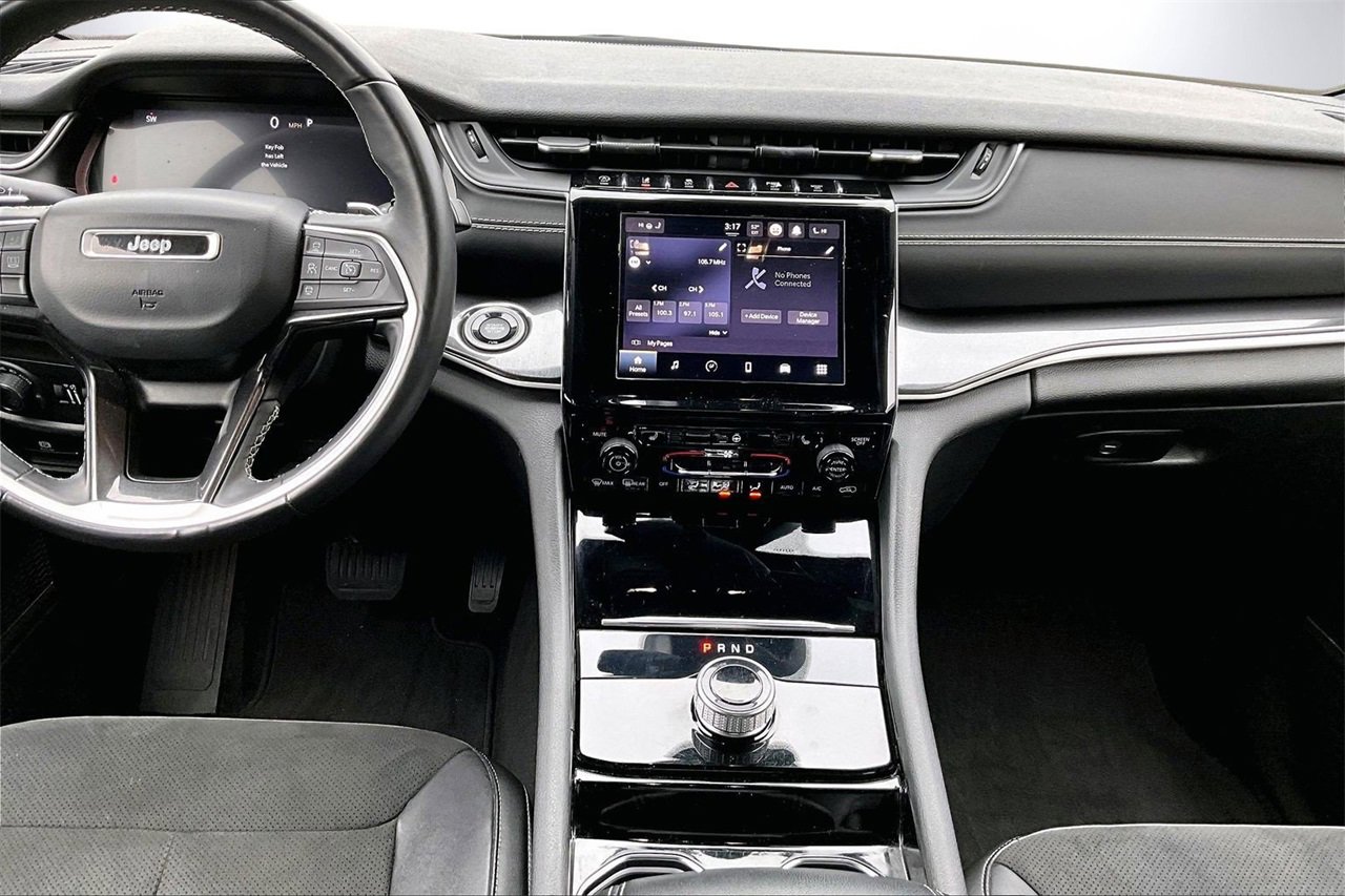 Used 2021 Jeep Grand Cherokee L Laredo image 12