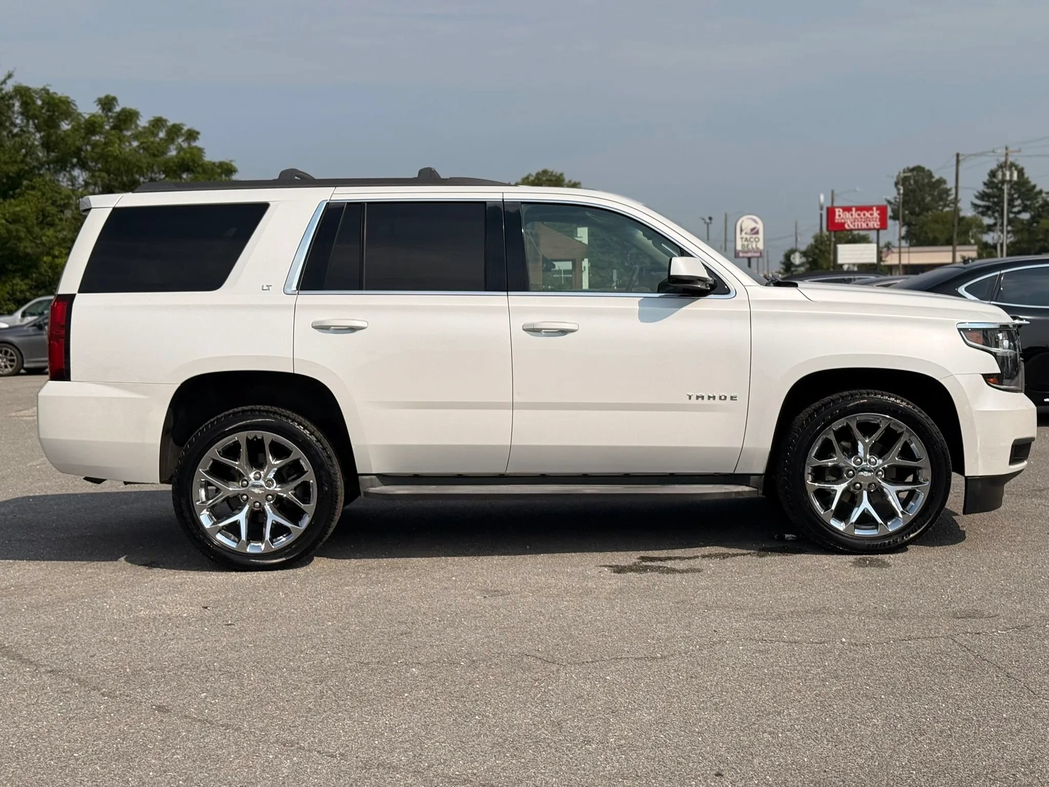 Used 2017 Chevrolet Tahoe LT AWD/4WD image 10