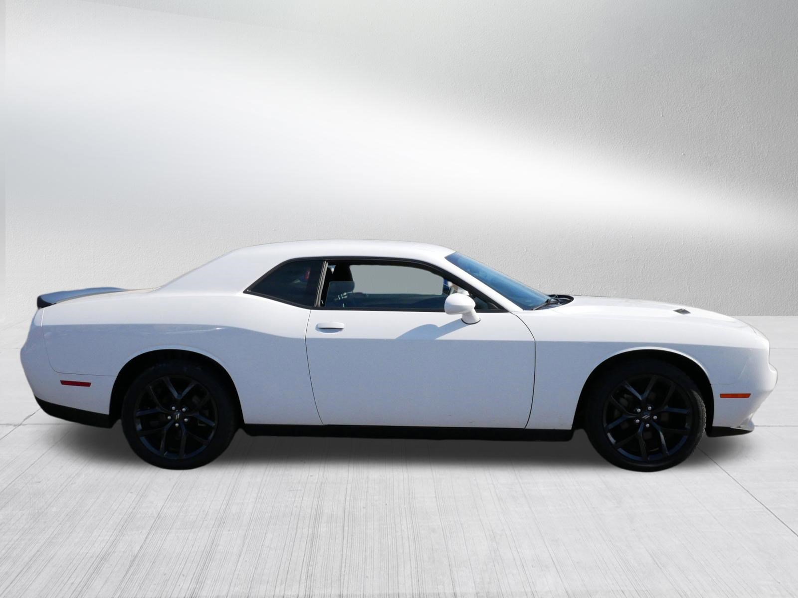 Used 2022 Dodge Challenger SXT w/ Blacktop Package image 8