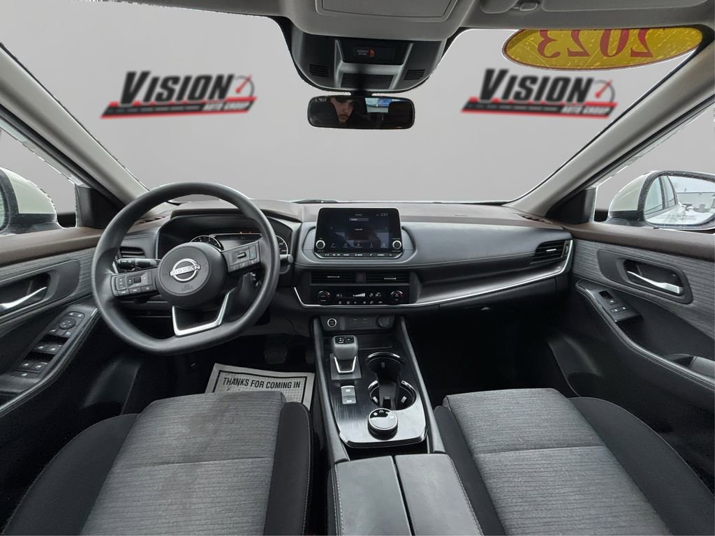 Used 2023 Nissan Rogue SV image 22