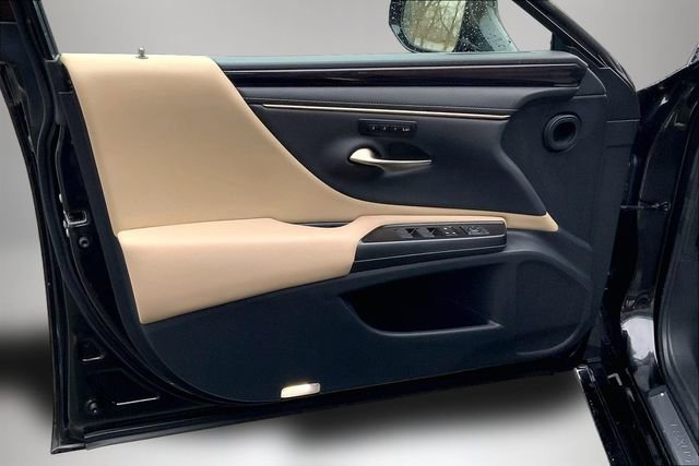 Used 2019 Lexus ES 350 w/ Premium Package image 17