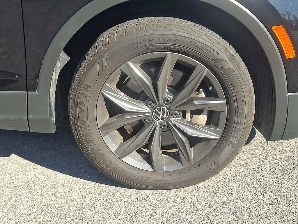 Used 2022 Volkswagen Tiguan SE image 10