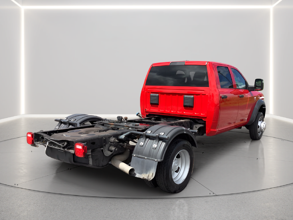 Used 2024 RAM 5500 Tradesman w/ Chrome Appearance Group AWD/4WD image 6