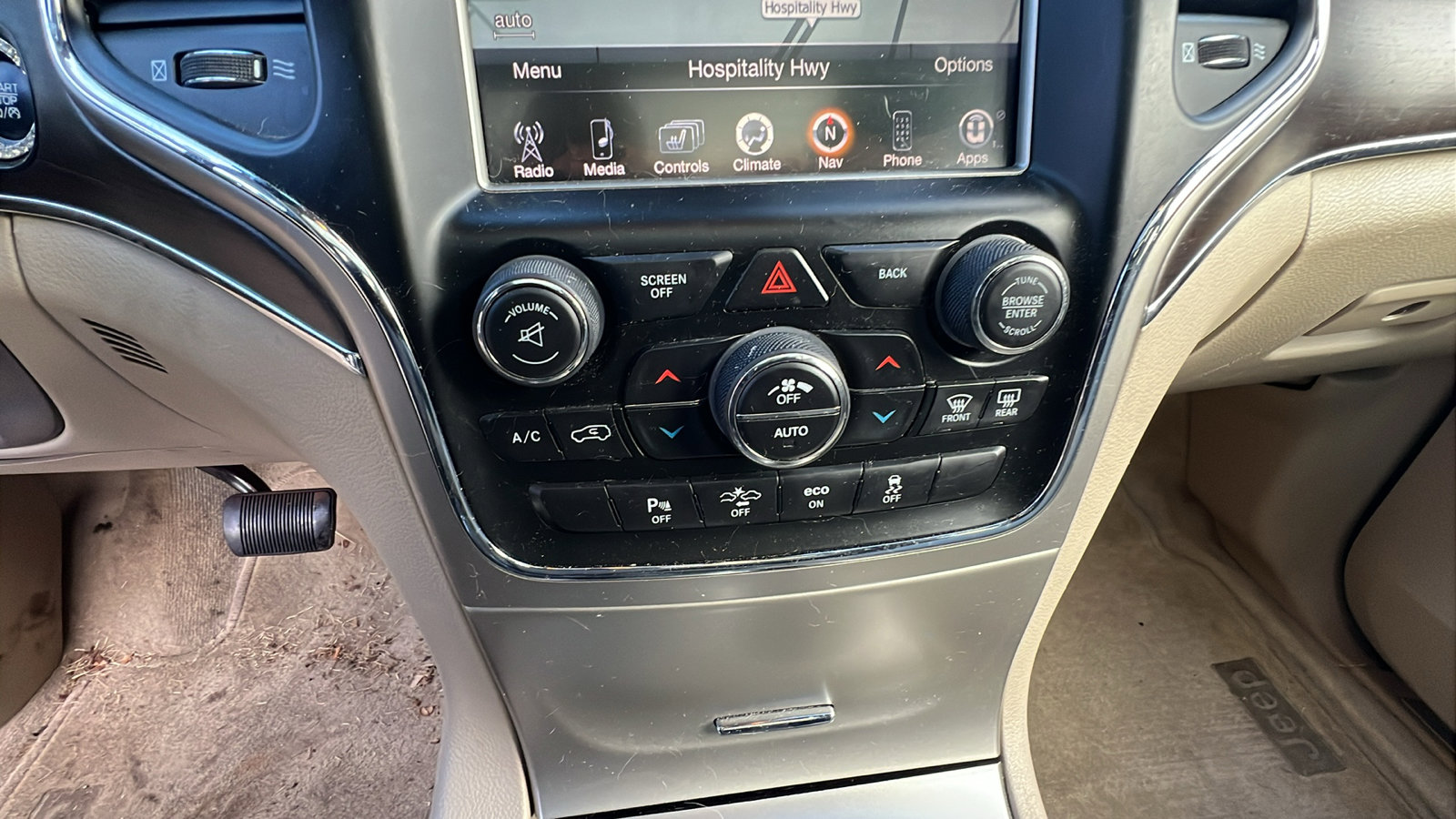 Used 2015 Jeep Grand Cherokee Overland w/ Advanced Technology Group image 31