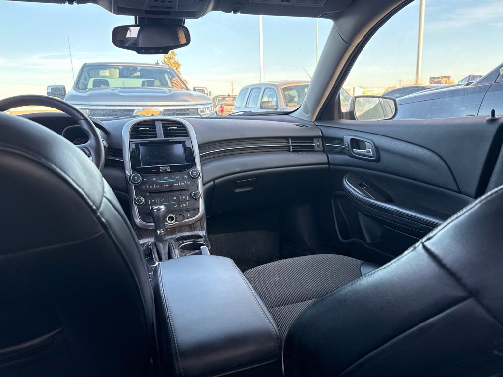 Used 2015 Chevrolet Malibu LT FWD image 17