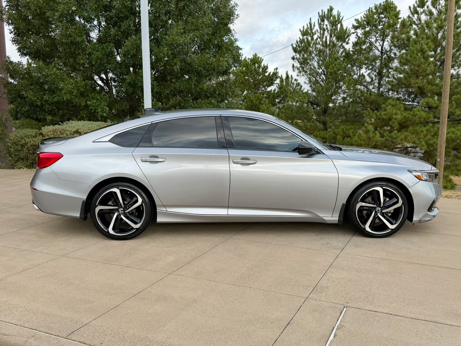 Used 2022 Honda Accord Sport image 7