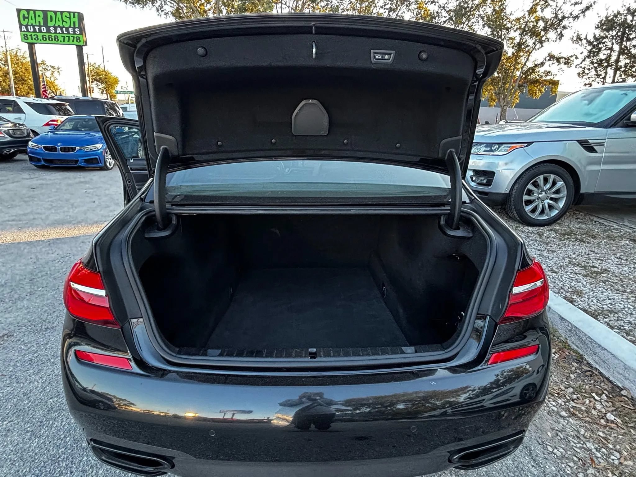 Used 2017 BMW 750i RWD image 16