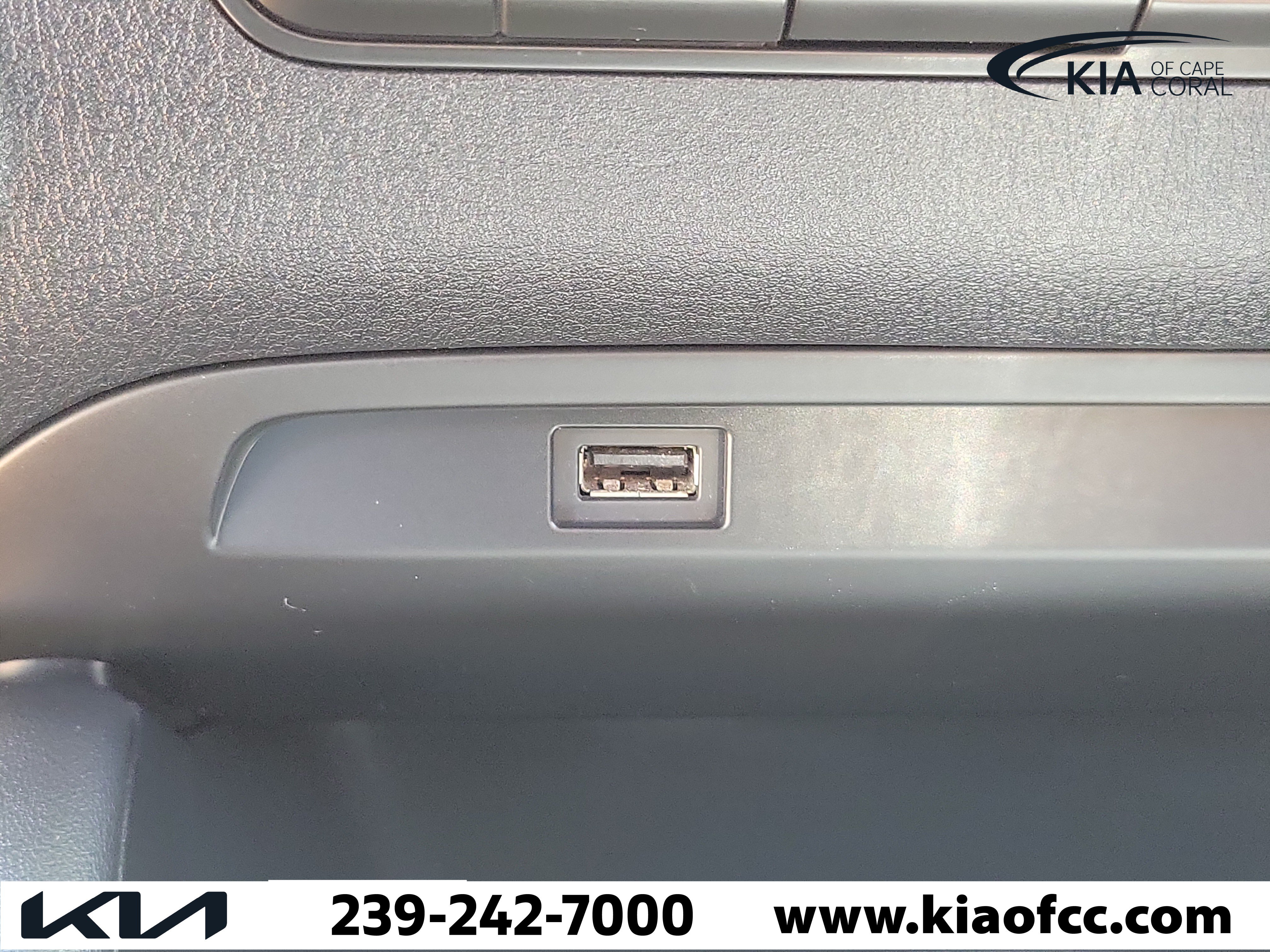 Used 2020 MAZDA MAZDA3 Sedan FWD image 27