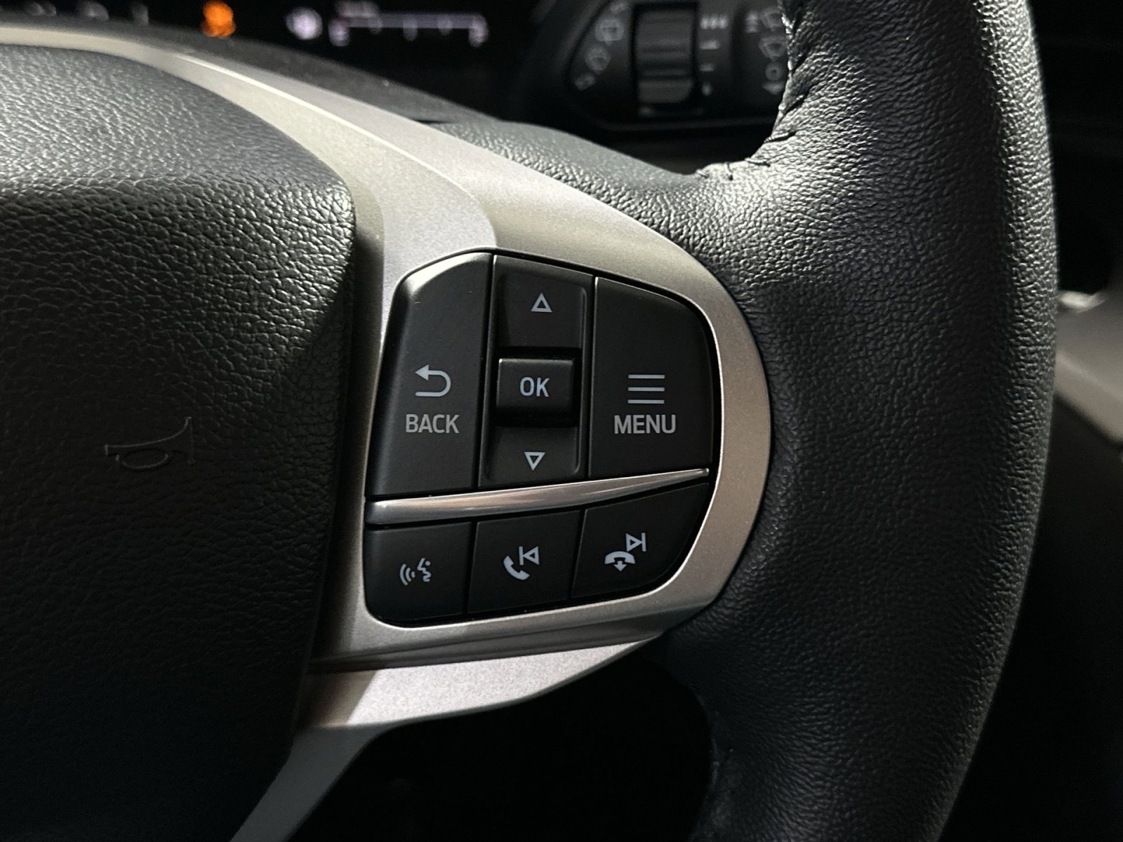 Used 2024 Ford Explorer XLT w/ Class IV Trailer Tow Package image 20