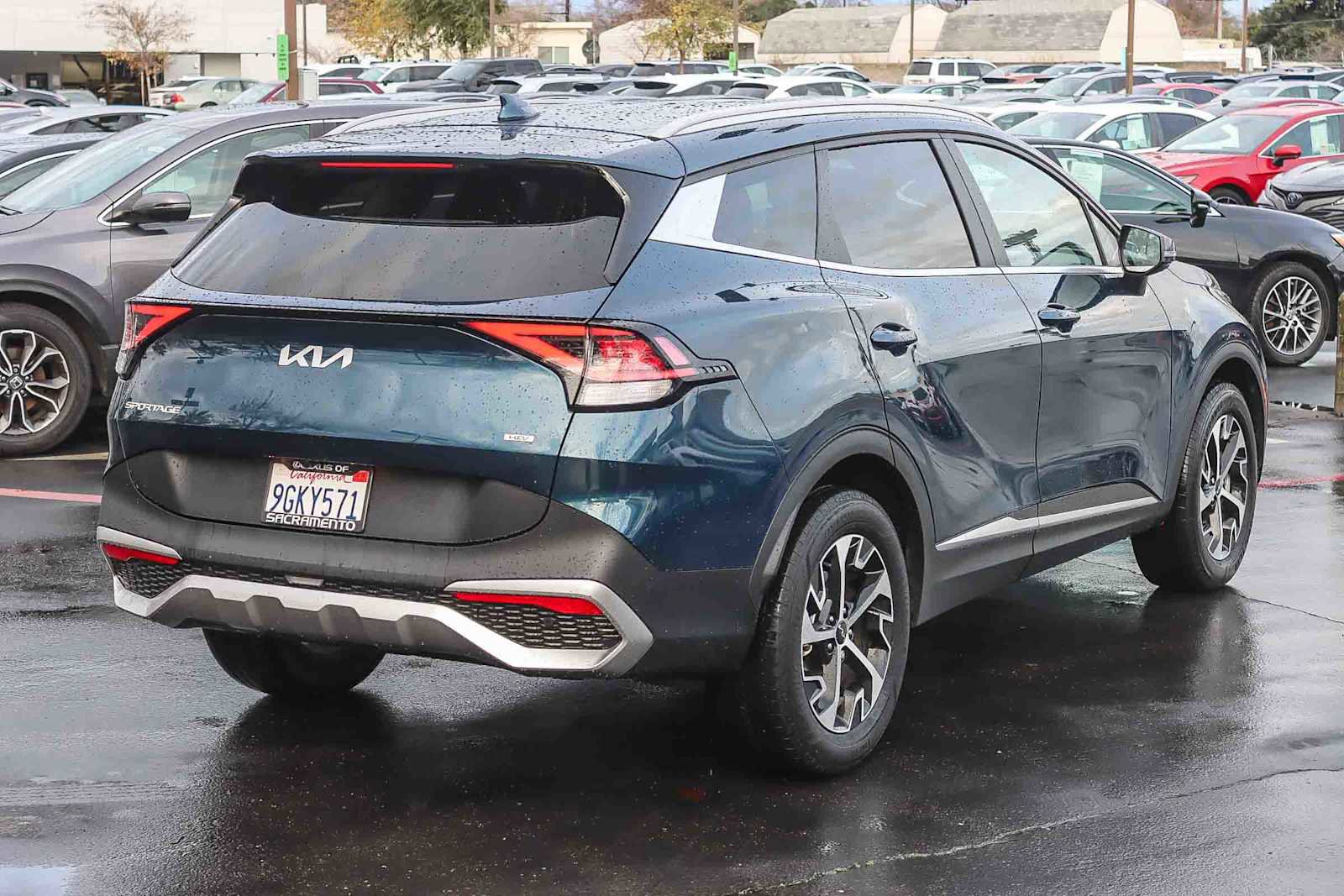 Used 2023 Kia Sportage EX image 4