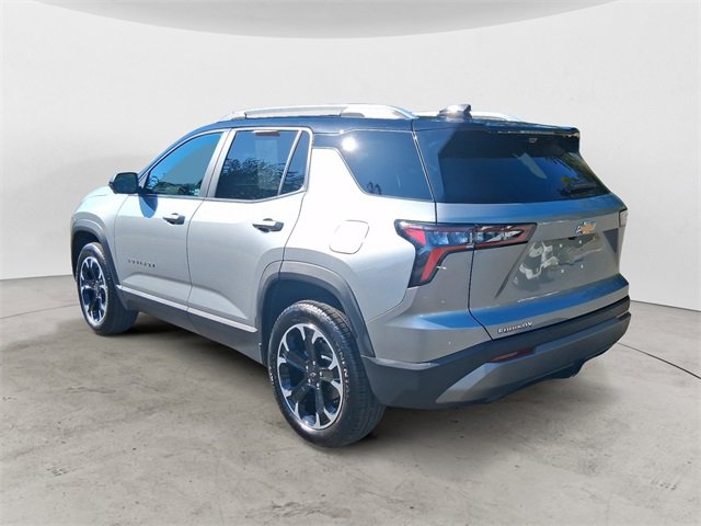 Used 2025 Chevrolet Equinox LT w/ Convenience Package II image 3