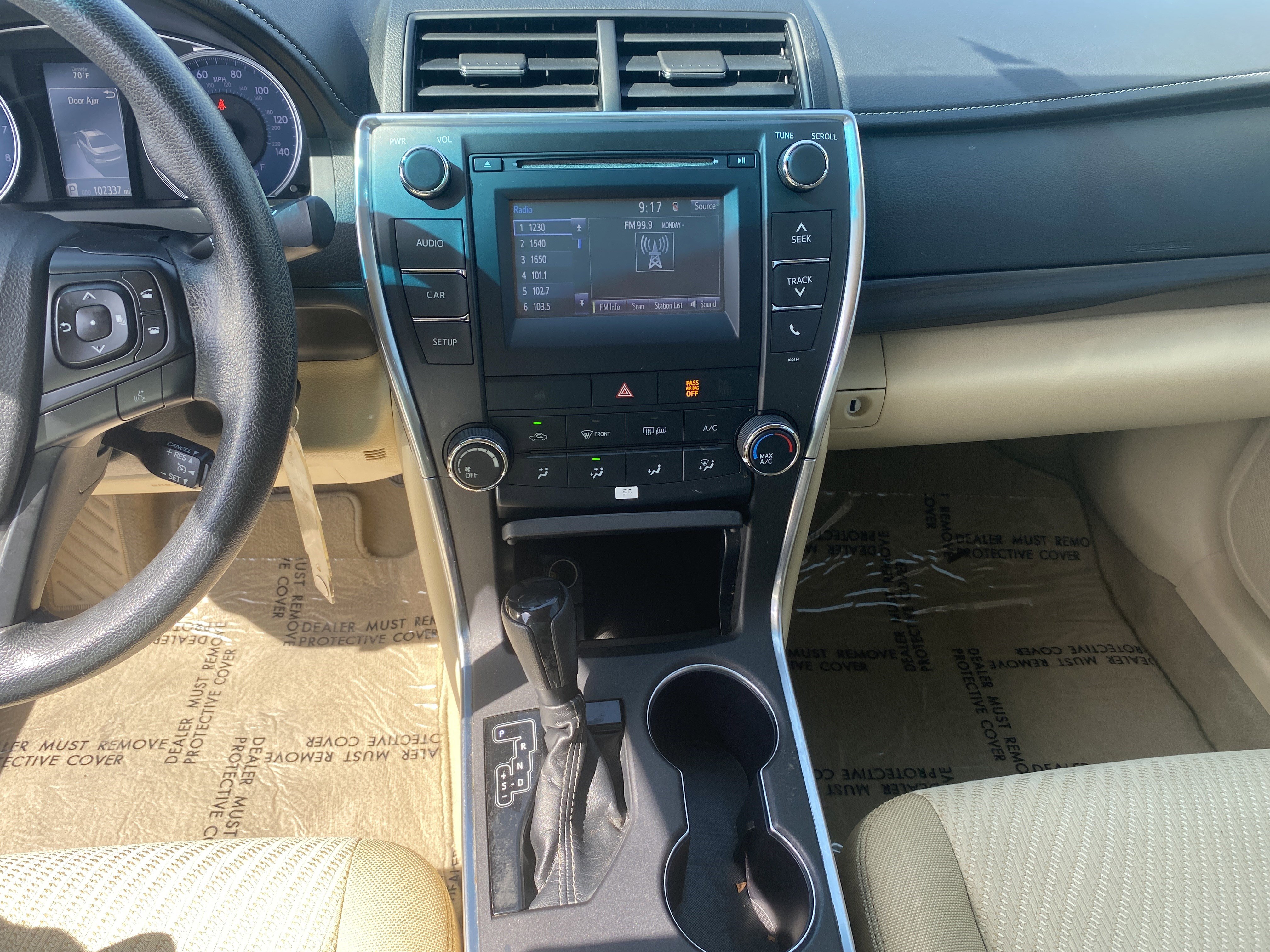 Used 2017 Toyota Camry LE FWD image 13