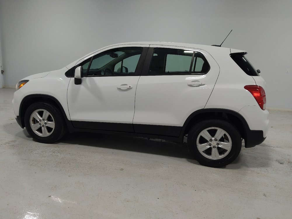 Used 2021 Chevrolet Trax LS image 3