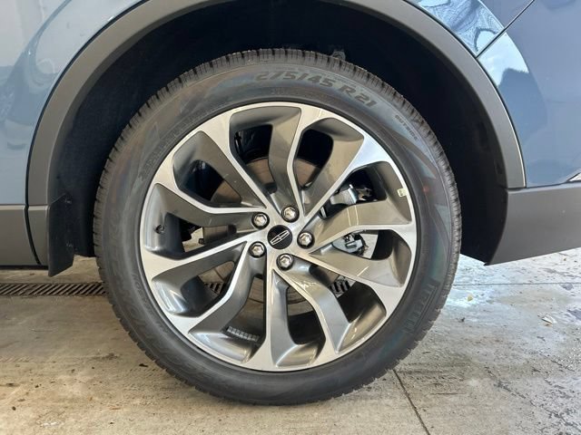 New 2026 Lincoln Aviator AWD image 9