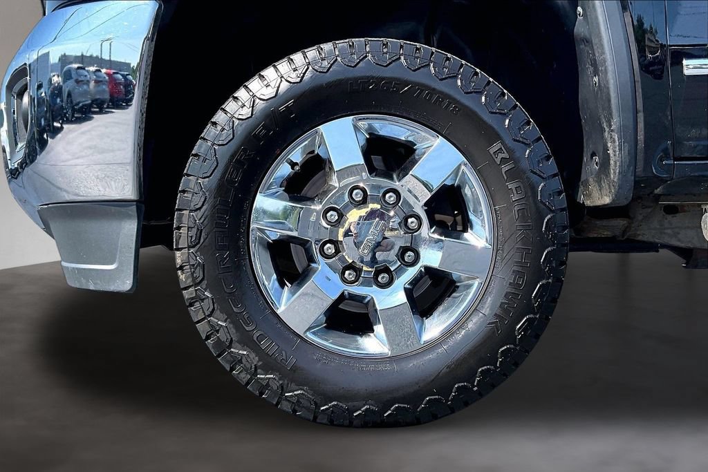 Used 2015 GMC Sierra 2500 SLT w/ Suspension Package, Off-Road RWD image 9
