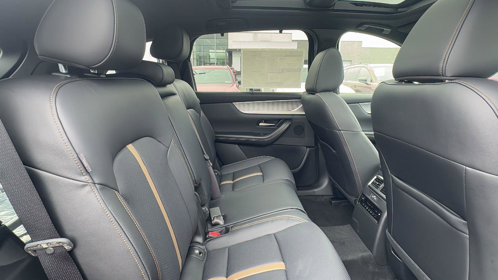 New 2026 MAZDA CX-70 3.3 Turbo w/ Premium Plus Pkg image 14