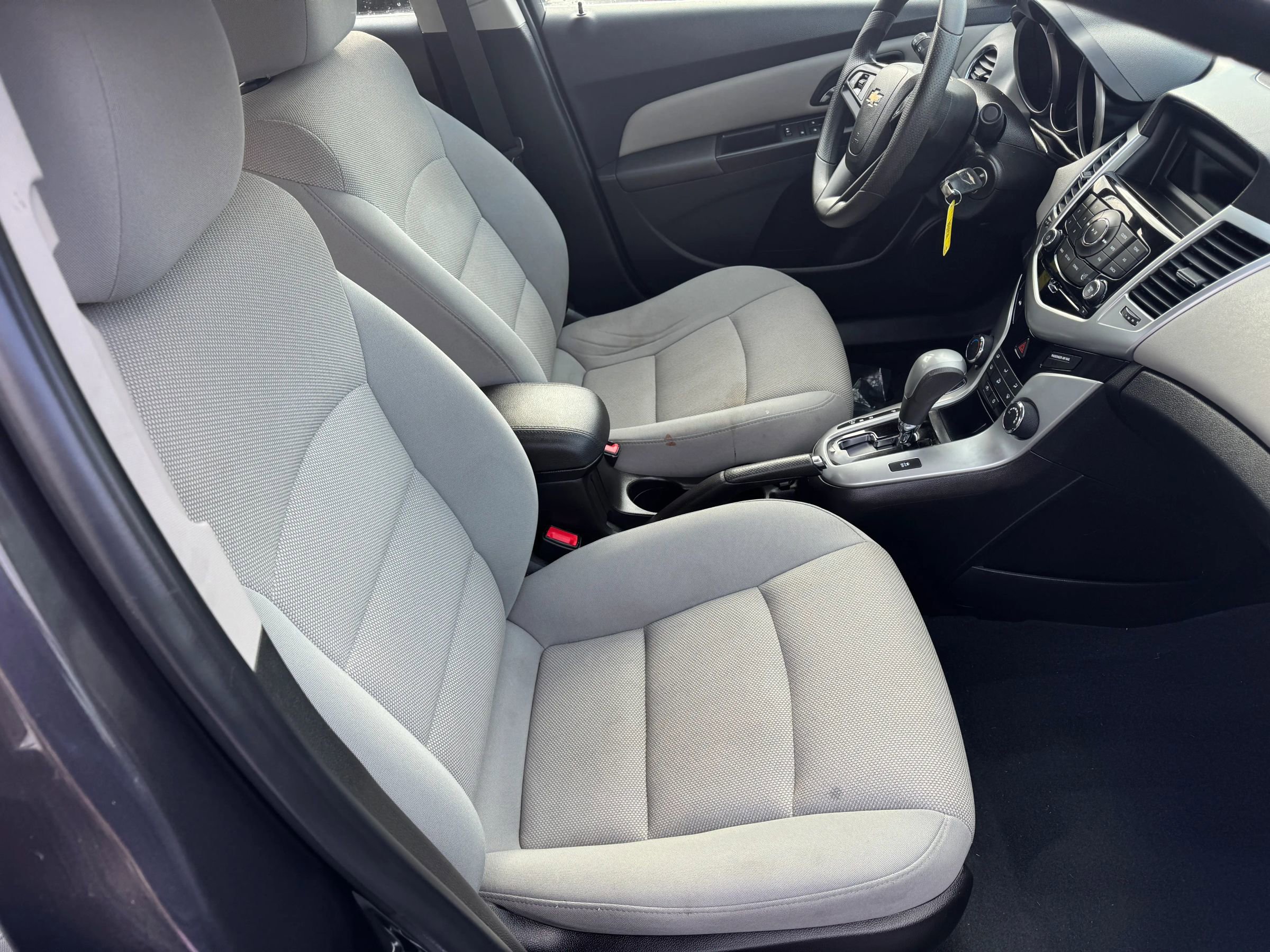 Used 2016 Chevrolet Cruze LT image 13