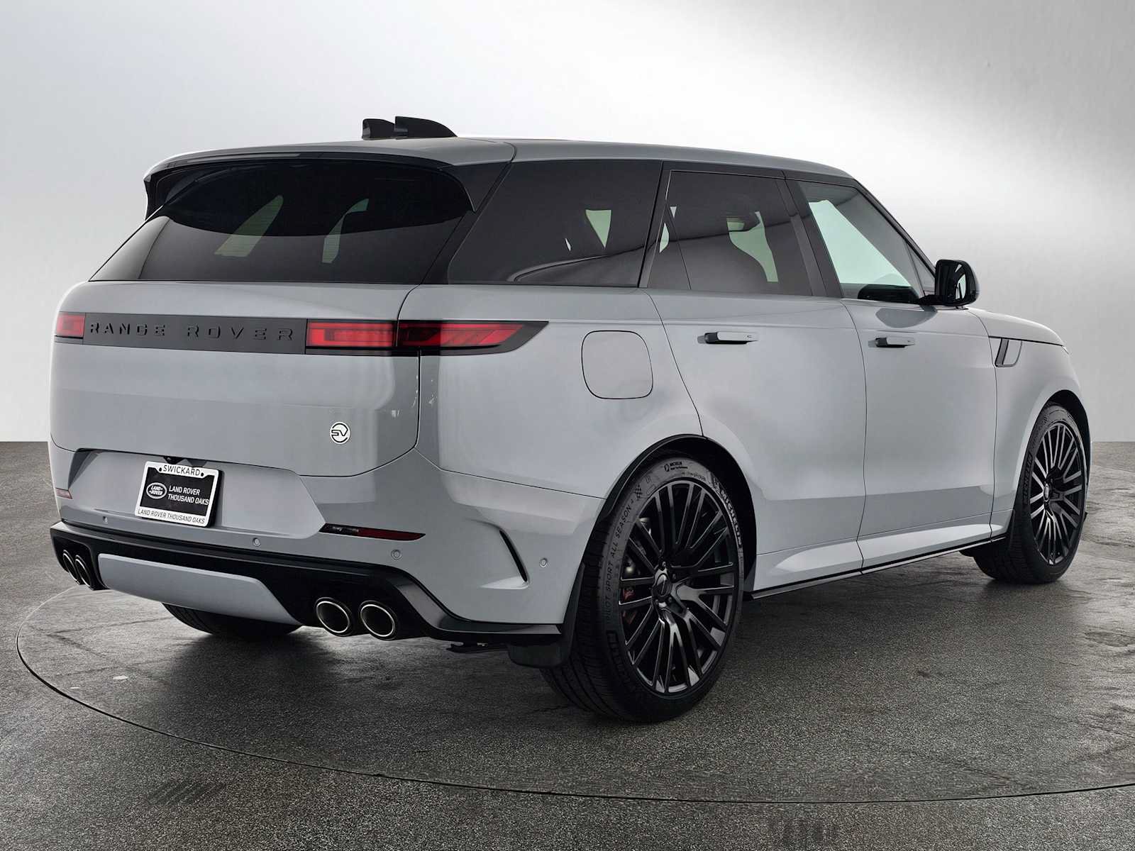 Used 2026 Land Rover Range Rover Sport SV AWD/4WD image 5