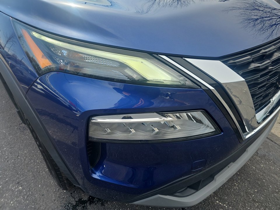 Used 2023 Nissan Rogue SV image 28