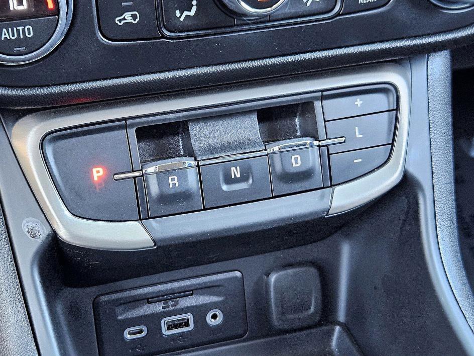 Used 2024 GMC Terrain Denali image 24