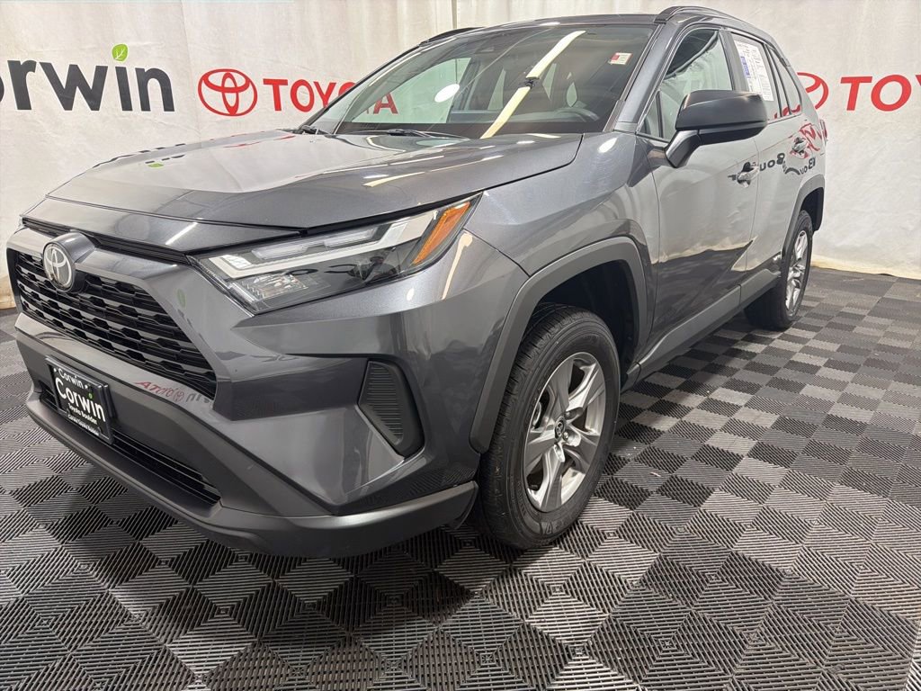 Used 2025 Toyota RAV4 LE image 3