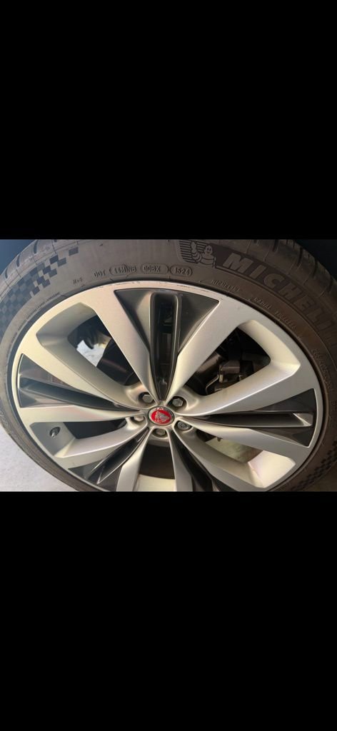 Used 2017 Jaguar F-PACE R-Sport AWD/4WD image 36