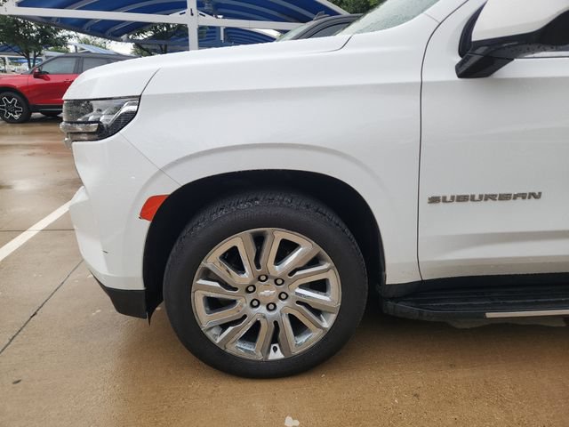 Used 2021 Chevrolet Suburban LT AWD/4WD image 7
